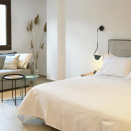 Iades Aparthotel 4*