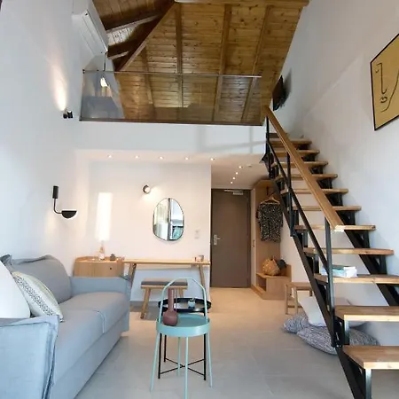 Aparthotel Iades