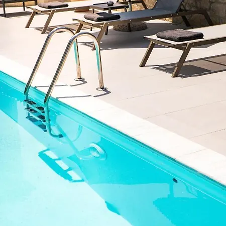 Iades Aparthotel