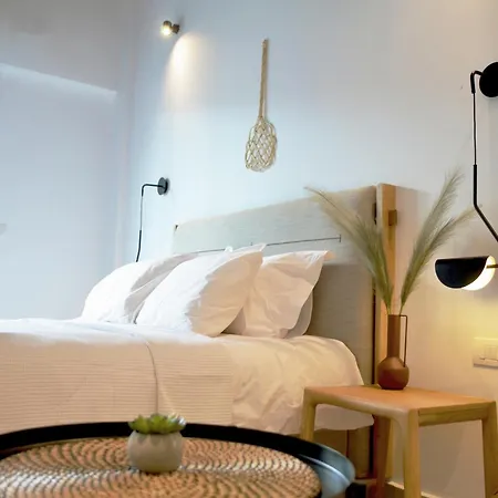 Apart-hotel Iades 4*
