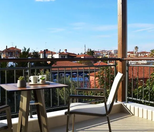 Apartahotel Iades 4*